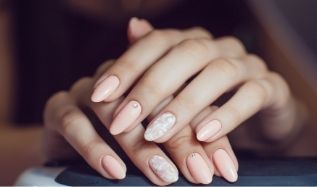 Gel Nails vs. Acrylic: Which To Choose