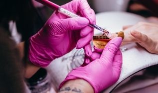What To Know Before Mixing Dip Powder Systems