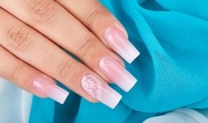 A Step-By-Step Guide To Ombre Nails Using Dip Powder