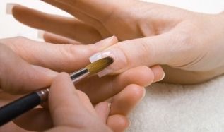 What To Know Before Using Dip Powder With Nail Extensions