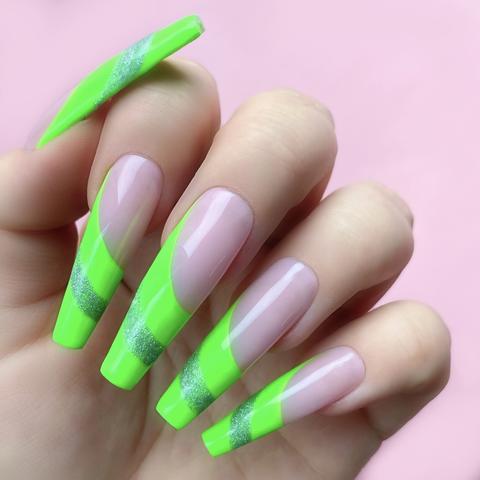 12 green nail designs we’re totally digging right now