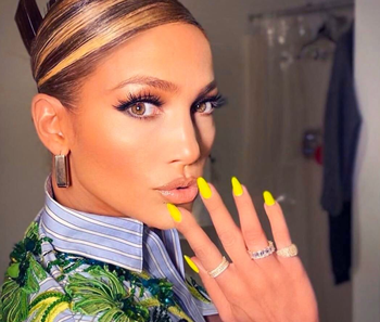 Celebrity nails Jennifer Lopez J.Lo wearing Kiara Sky Nails