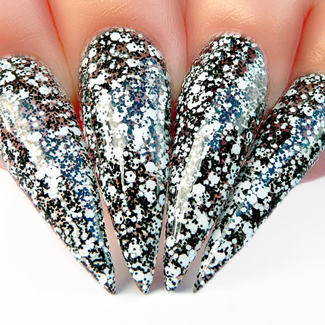 D462 Stiletto Nails