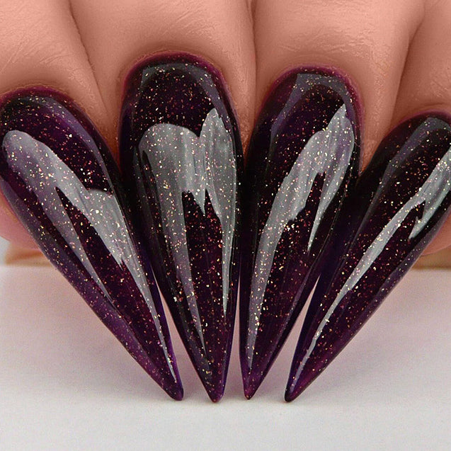 D482 Stiletto Nails