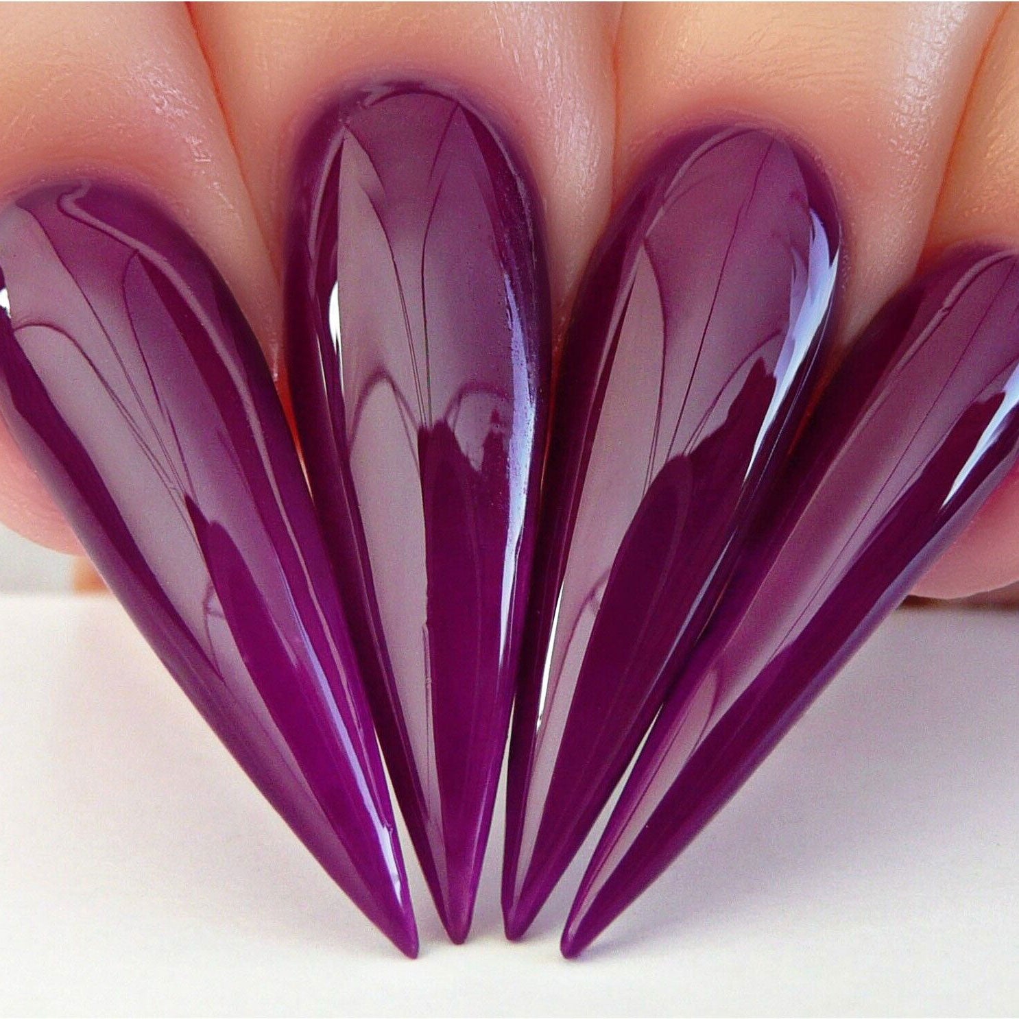 D596 Stiletto Nails