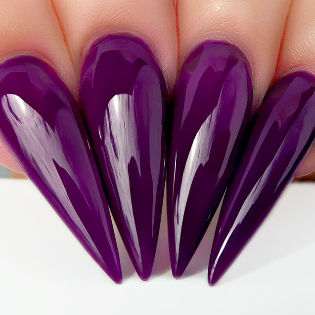 D445 Stiletto Nails