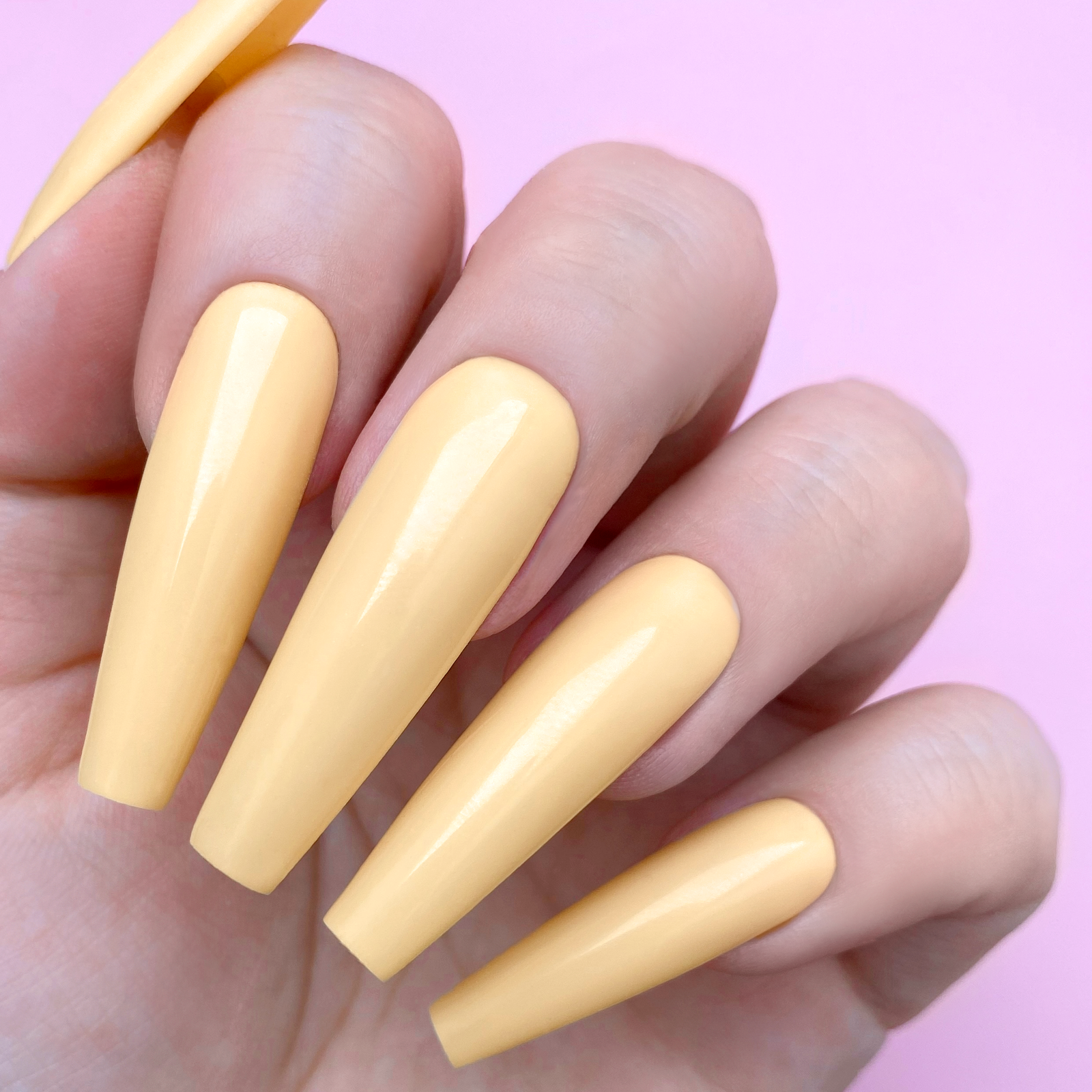 Honey Blonde | Kiara Sky Nails | All-in-One Nail Lacquer