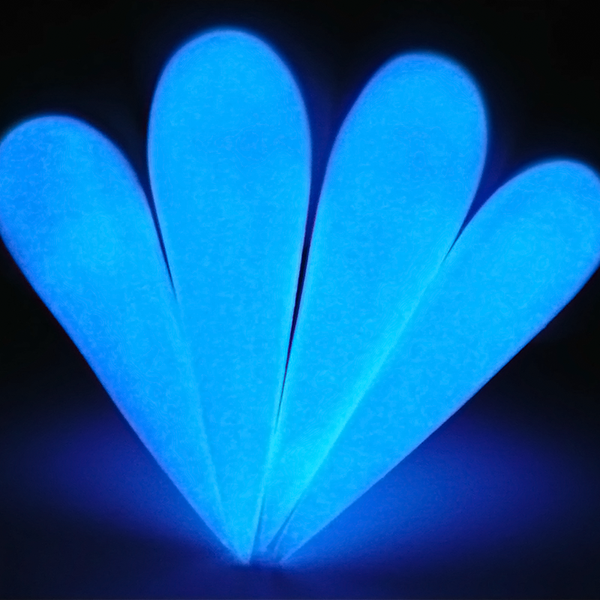 DG120 Glowing Stiletto Nails