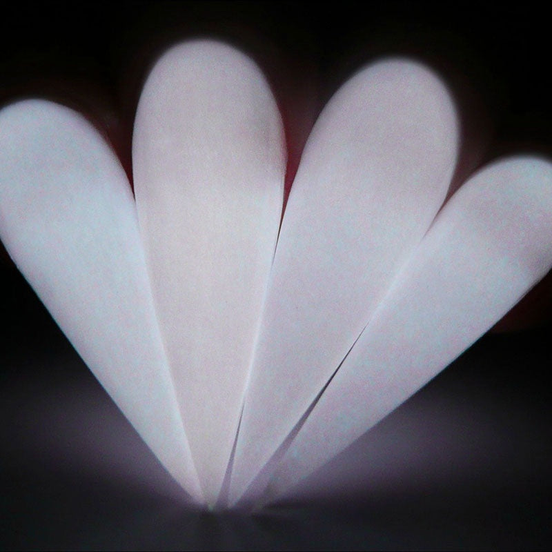 DG144 Glowing Stiletto Nails