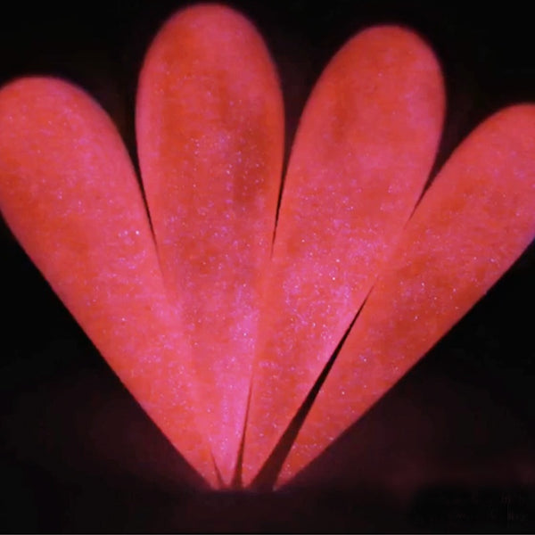 DG102 Glowing Stiletto Nails