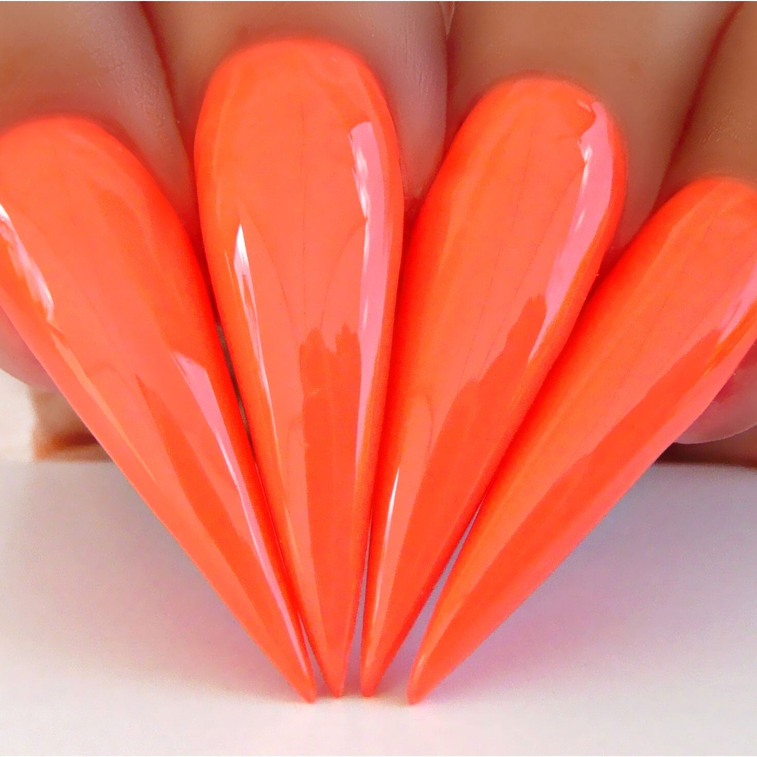 D534 Stiletto Nails