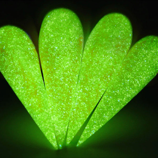 DG111 Glowing Stiletto Nails