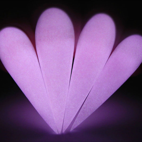 DG148 Glowing Stiletto Nails