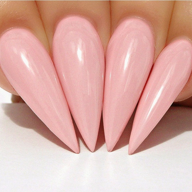 D557 Stiletto nails
