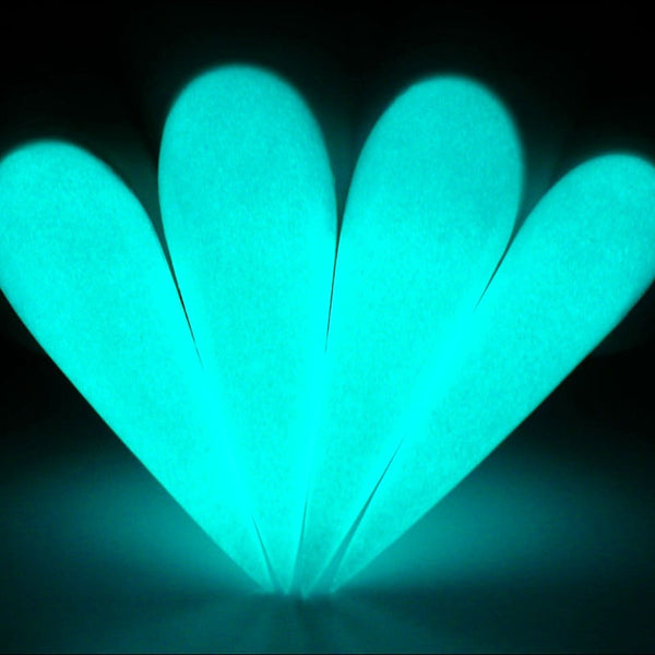 DG142 Glowing Stiletto Nails